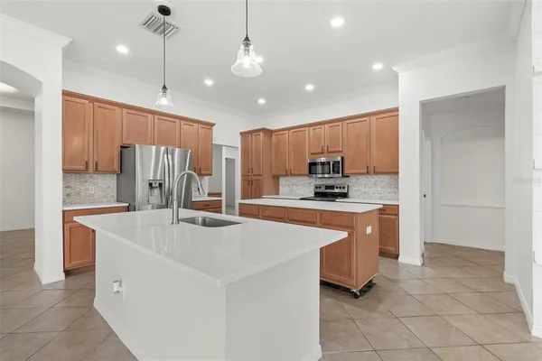 $725,000 | 15321 Vireoglen Lane, Lithia, FL 33547