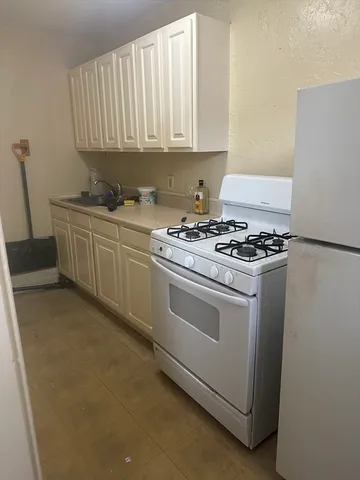 $1,500 | 291 Newport Avenue, Unit 2, Quincy, MA 02170