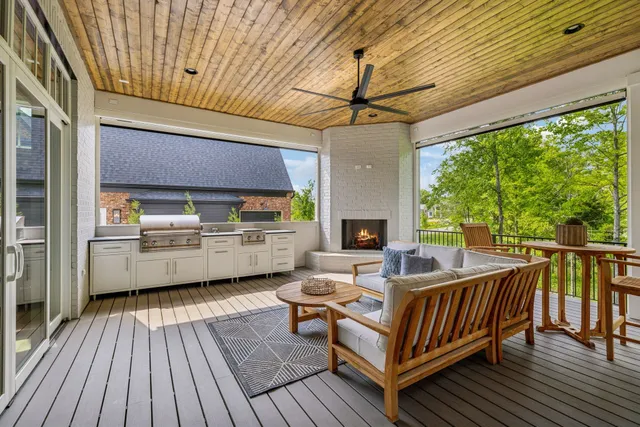 $3,988,111 | 8876 Edgecomb Drive, College Grove, TN 37046