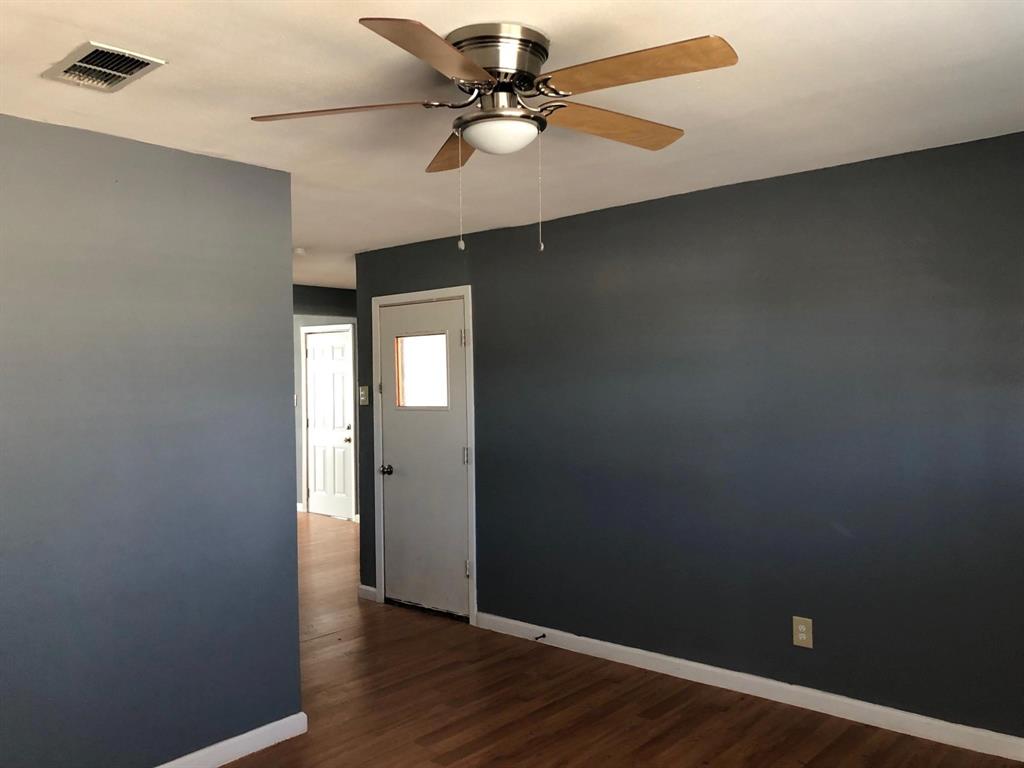 620 East Sears Street Denison, TX 75021 - Photo 10 of 20