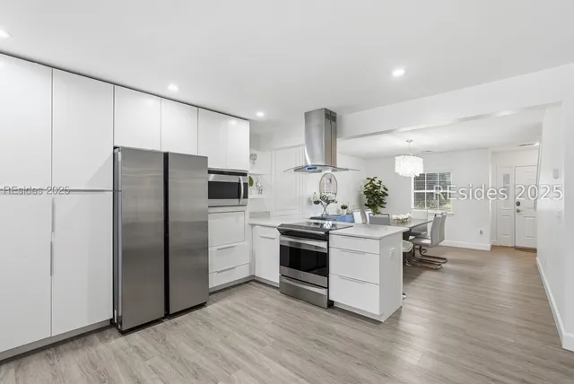 $565,000 | 7 Lakeside Drive, Bluffton, SC 29910