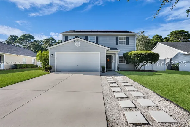 $565,000 | 7 Lakeside Drive, Bluffton, SC 29910