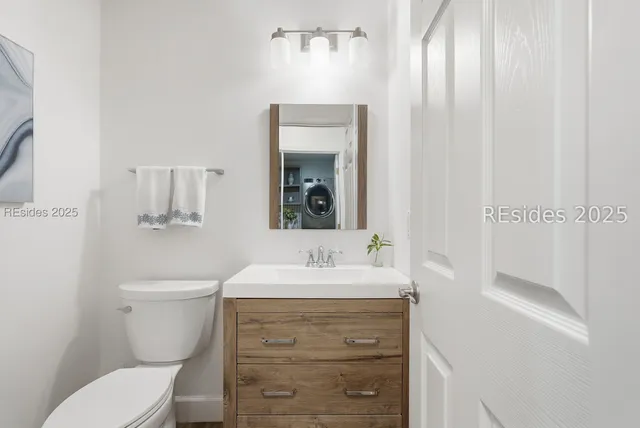 $565,000 | 7 Lakeside Drive, Bluffton, SC 29910