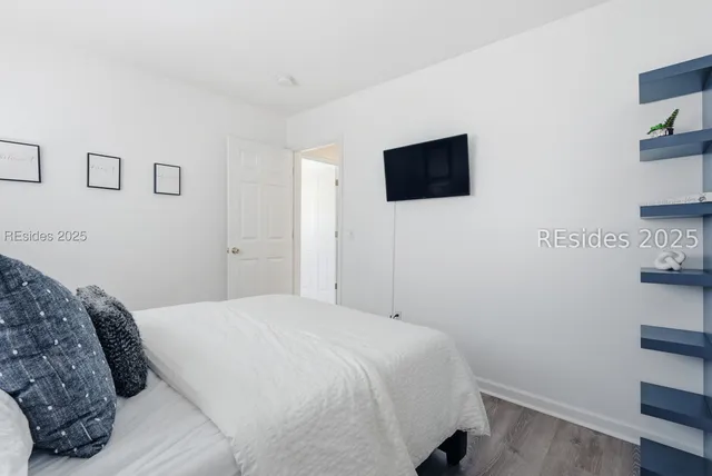 $565,000 | 7 Lakeside Drive, Bluffton, SC 29910