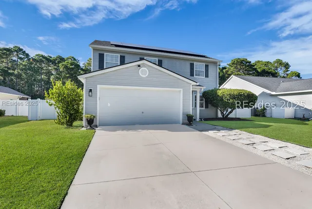 $565,000 | 7 Lakeside Drive, Bluffton, SC 29910