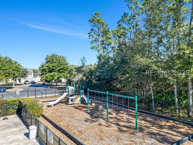 $565,000 | 7 Lakeside Drive, Bluffton, SC 29910