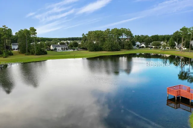 $565,000 | 7 Lakeside Drive, Bluffton, SC 29910