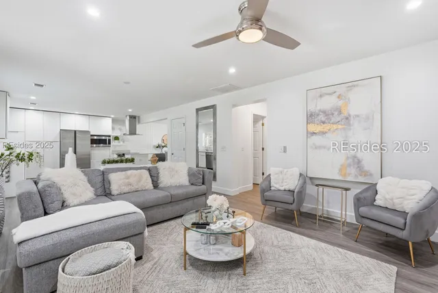 $565,000 | 7 Lakeside Drive, Bluffton, SC 29910