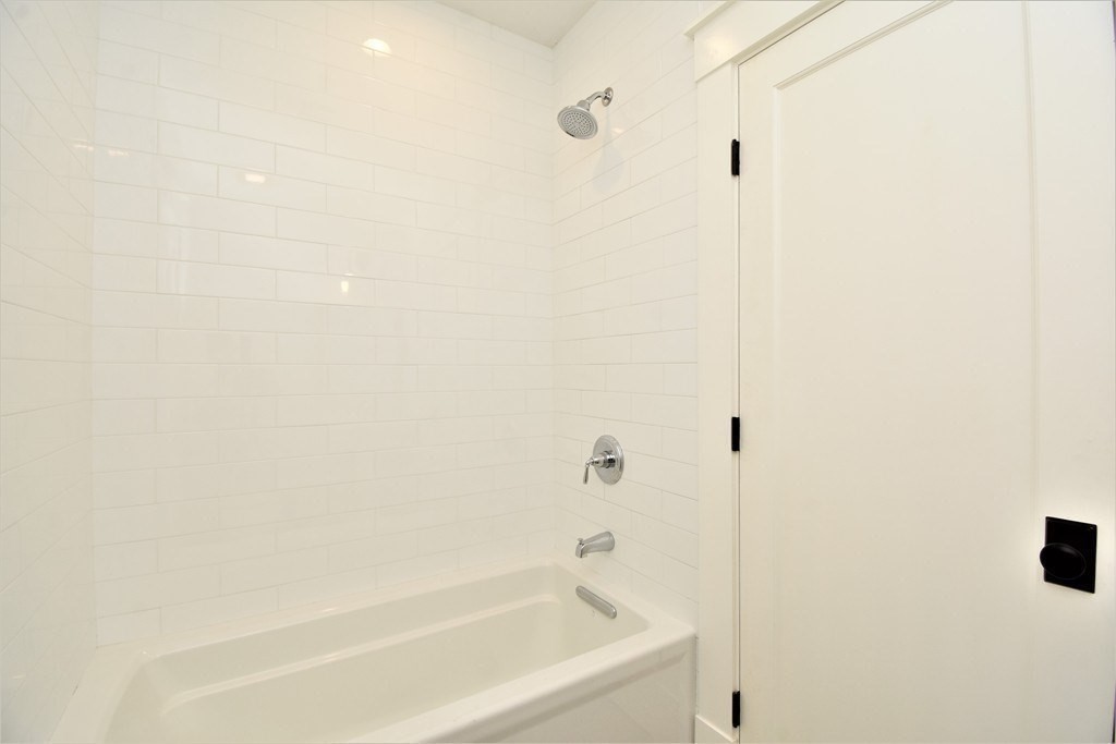 40 Voss Terrace Newton, MA 02459 - Photo 31 of 35