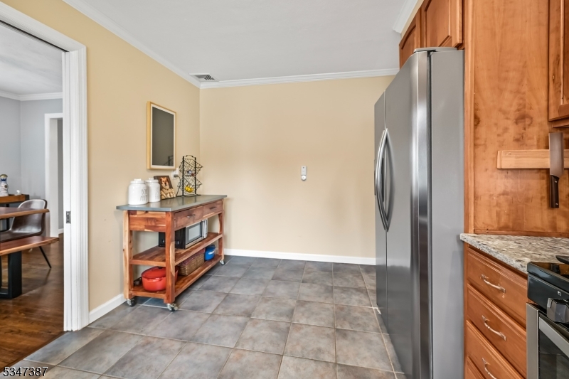 104 Summit Road Sparta, NJ 07871 - Photo 11 of 32