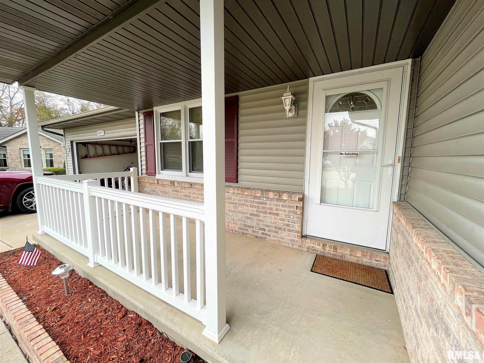 2805 Biscayne Drive Springfield, IL 62707 - Photo 2 of 27