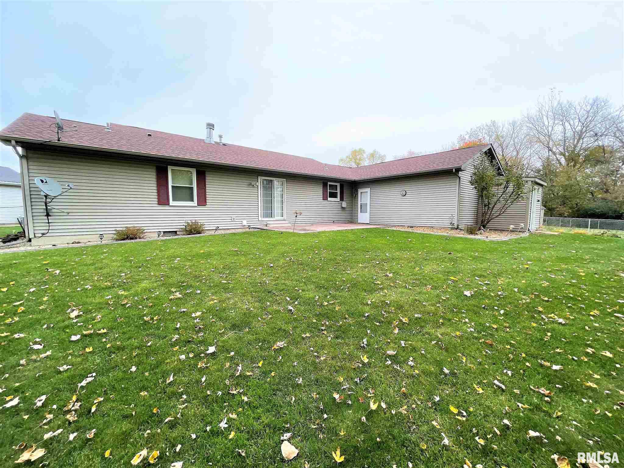 2805 Biscayne Drive Springfield, IL 62707 - Photo 4 of 27