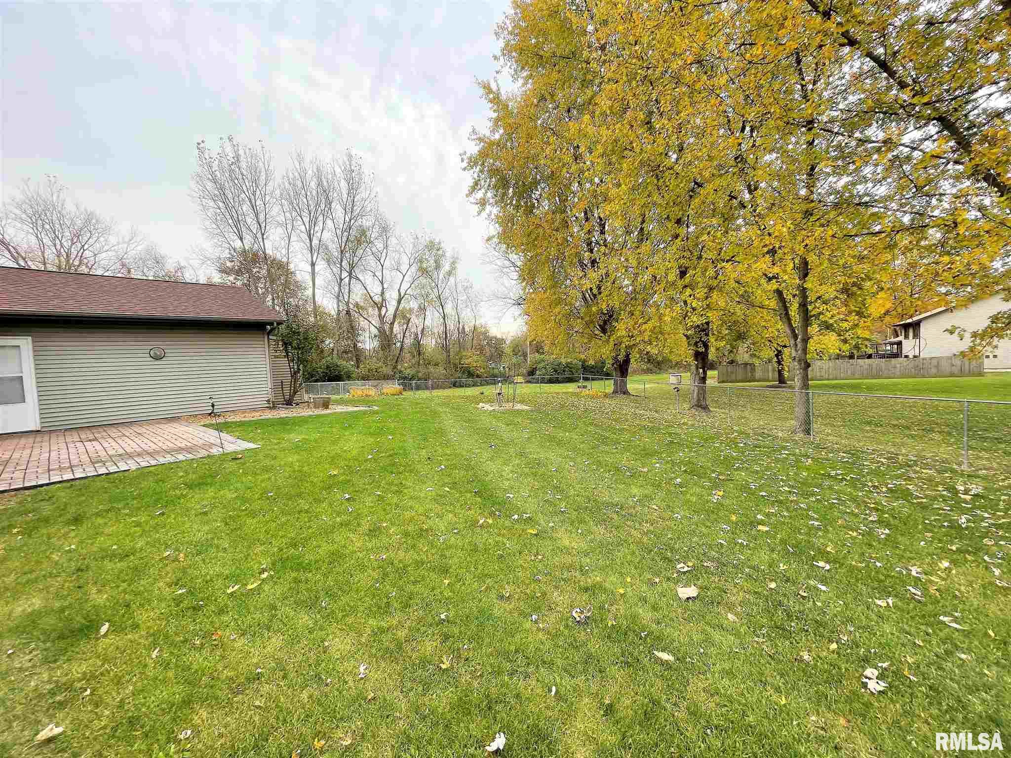 2805 Biscayne Drive Springfield, IL 62707 - Photo 5 of 27