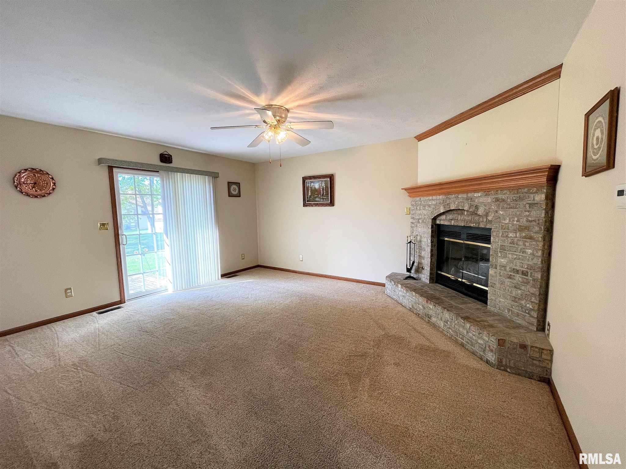 2805 Biscayne Drive Springfield, IL 62707 - Photo 6 of 27