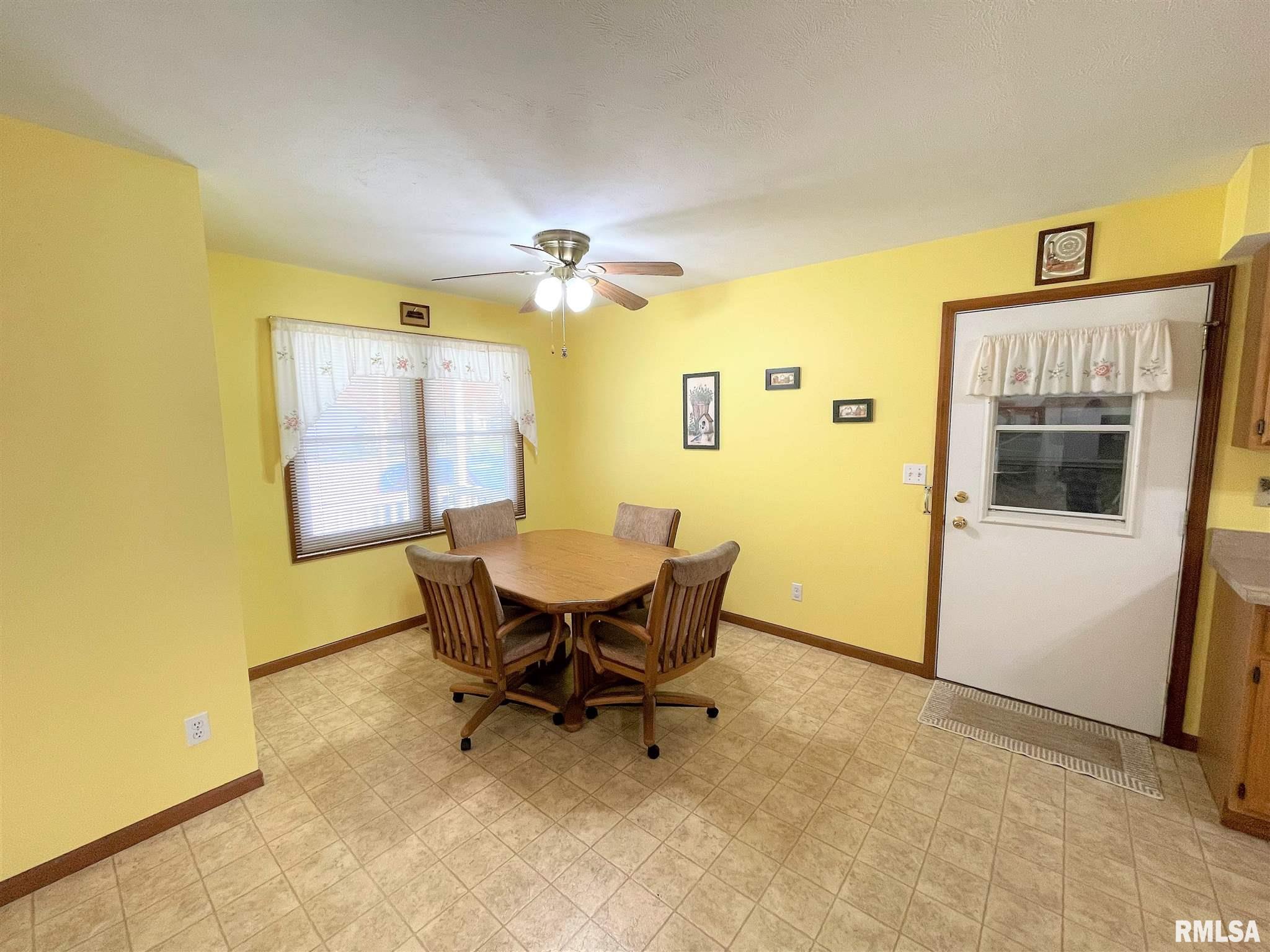 2805 Biscayne Drive Springfield, IL 62707 - Photo 10 of 27