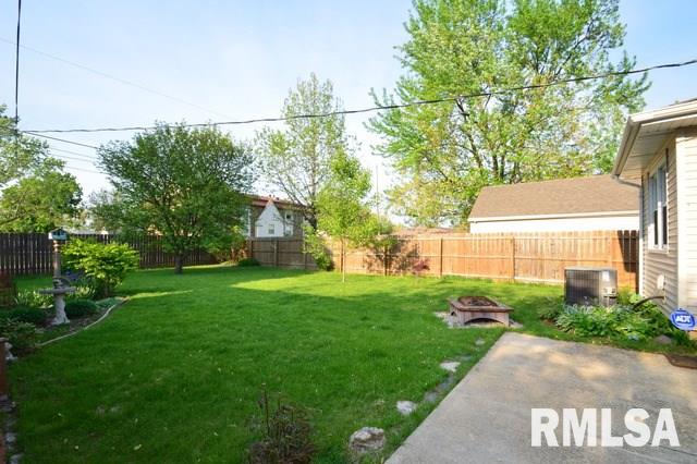 809 West Ridge Road Peoria, IL 61614 - Photo 22 of 25 Gallery Image 22
