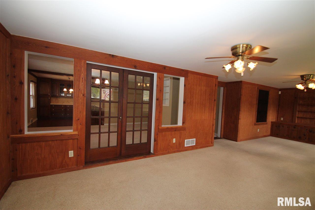 809 West Ridge Road Peoria, IL 61614 - Photo 4 of 25 Gallery Image 4