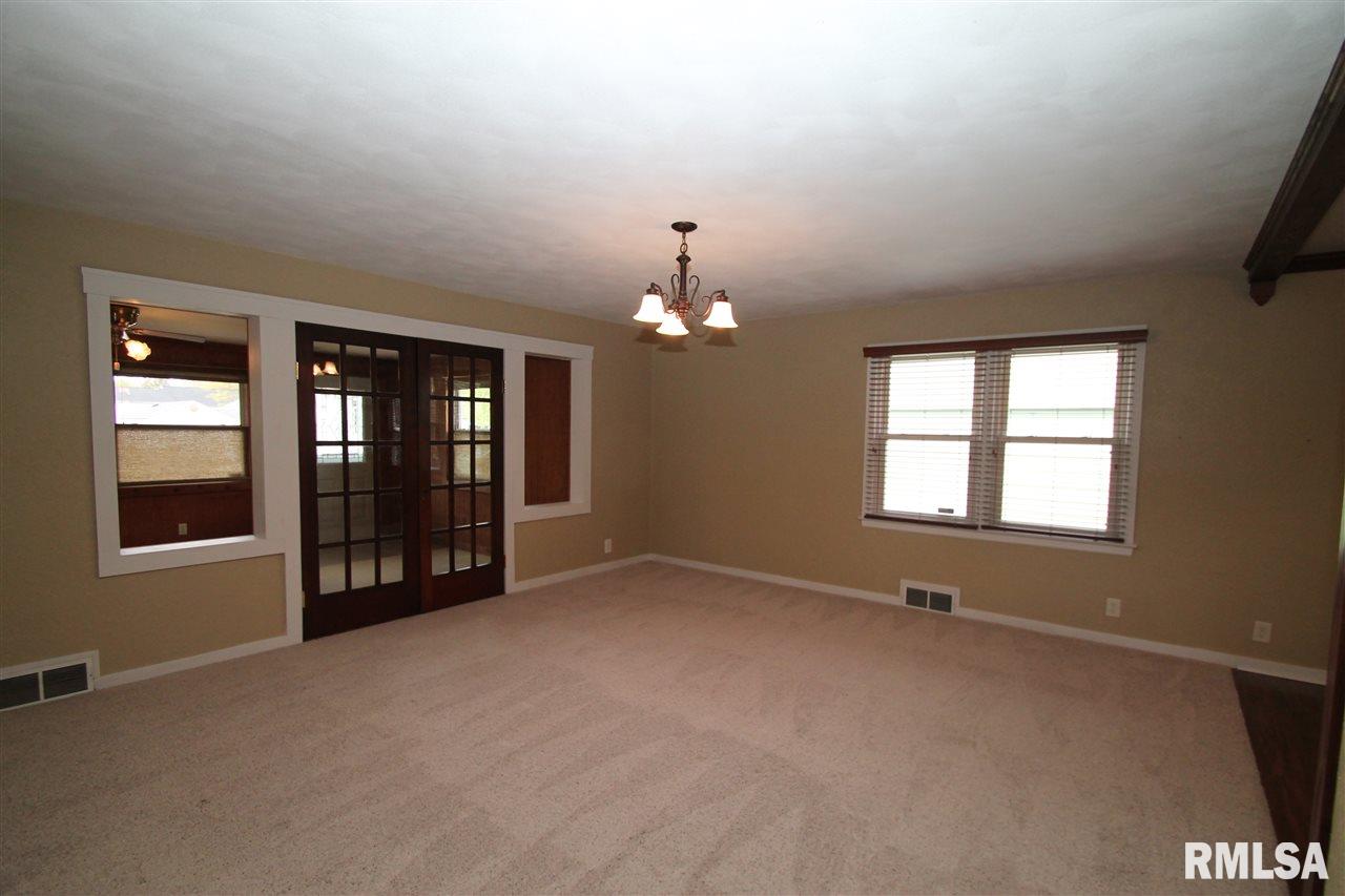 809 West Ridge Road Peoria, IL 61614 - Photo 6 of 25 Gallery Image 6