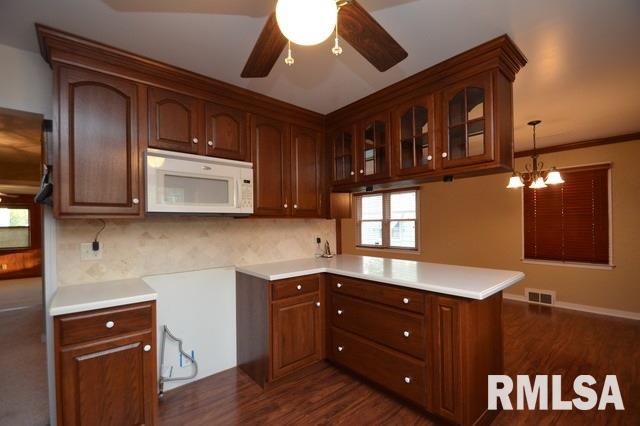 809 West Ridge Road Peoria, IL 61614 - Photo 10 of 25 Gallery Image 10