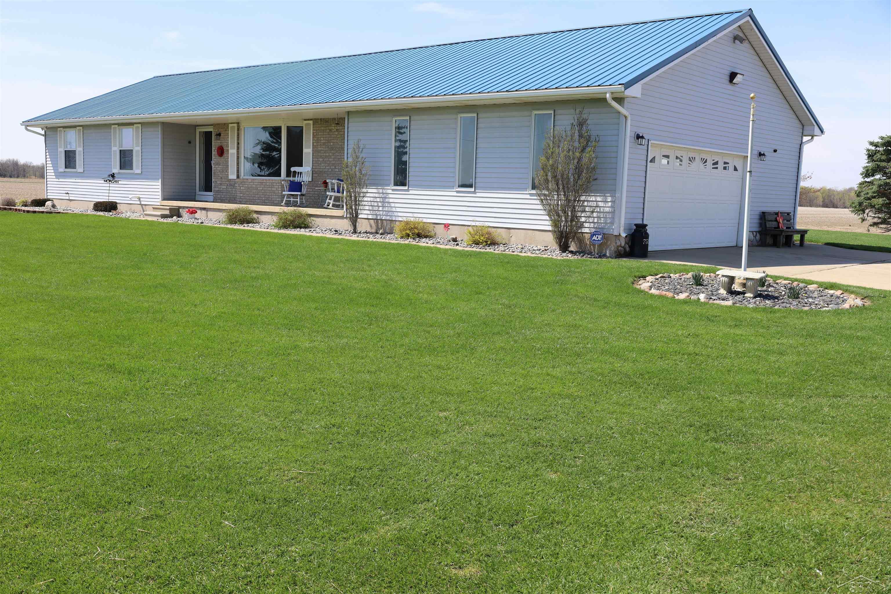 7529 North Byron Road New Lothrop, MI 48460 - Photo 1 of 26