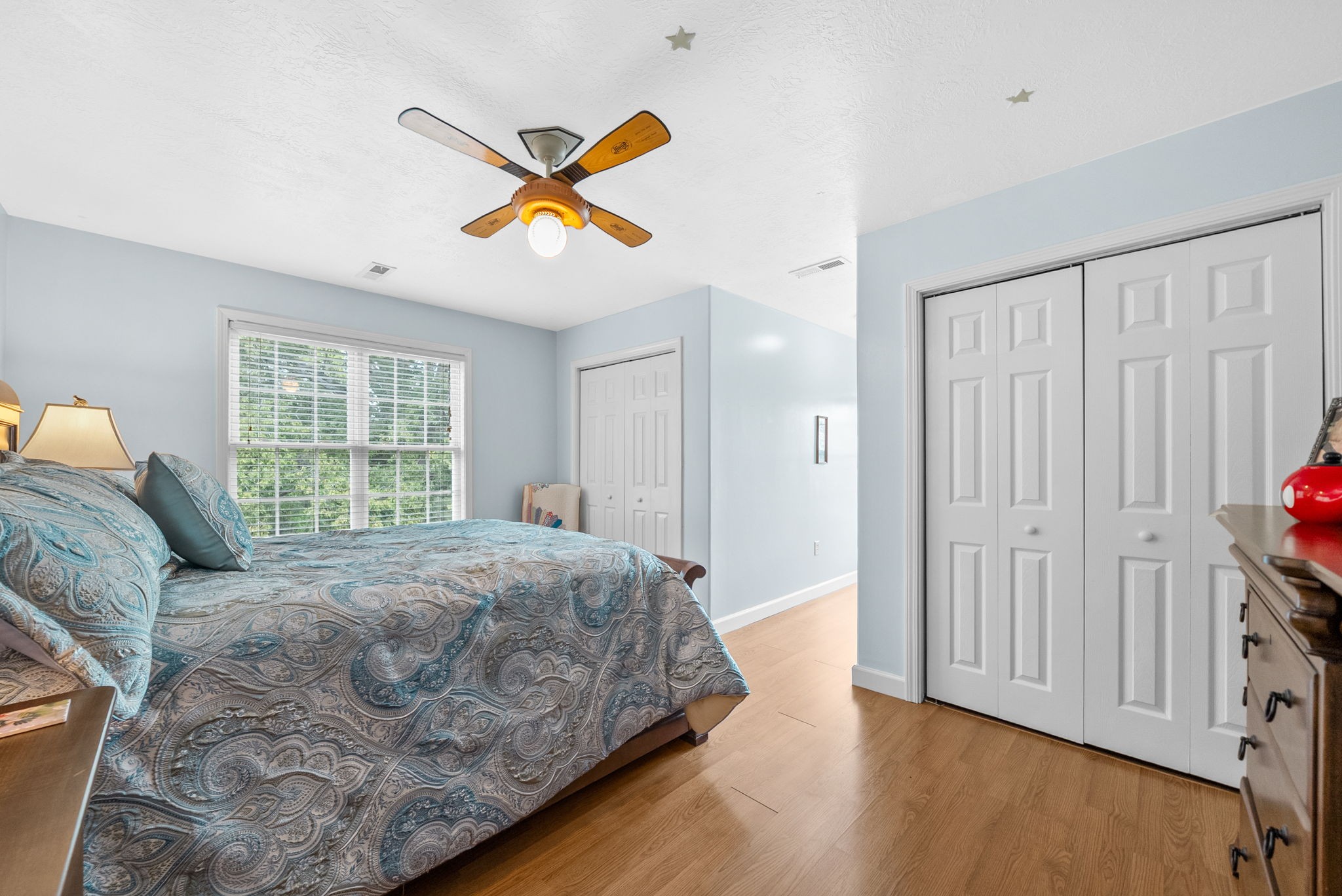 3989 Cadiz Road Bumpus Mills, TN 37028 - Photo 41 of 97 a bed room with a bed and a window