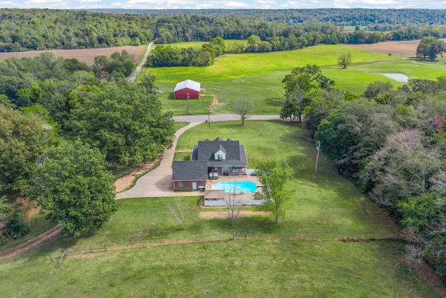 $1,200,000 | 3989 Cadiz Road, Bumpus Mills, TN 37028