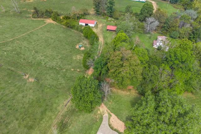 $1,200,000 | 3989 Cadiz Road, Bumpus Mills, TN 37028