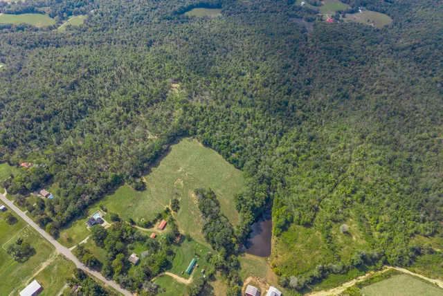 $1,200,000 | 3989 Cadiz Road, Bumpus Mills, TN 37028