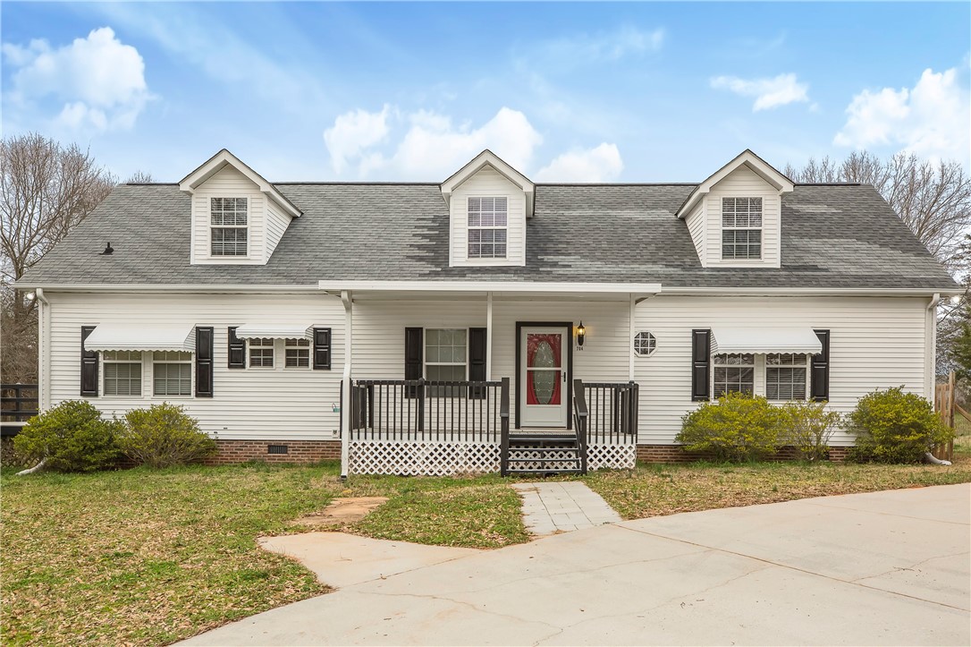 704 Old Asbury Road Anderson, SC 29625 - Photo 2 of 39 Gallery Image 2