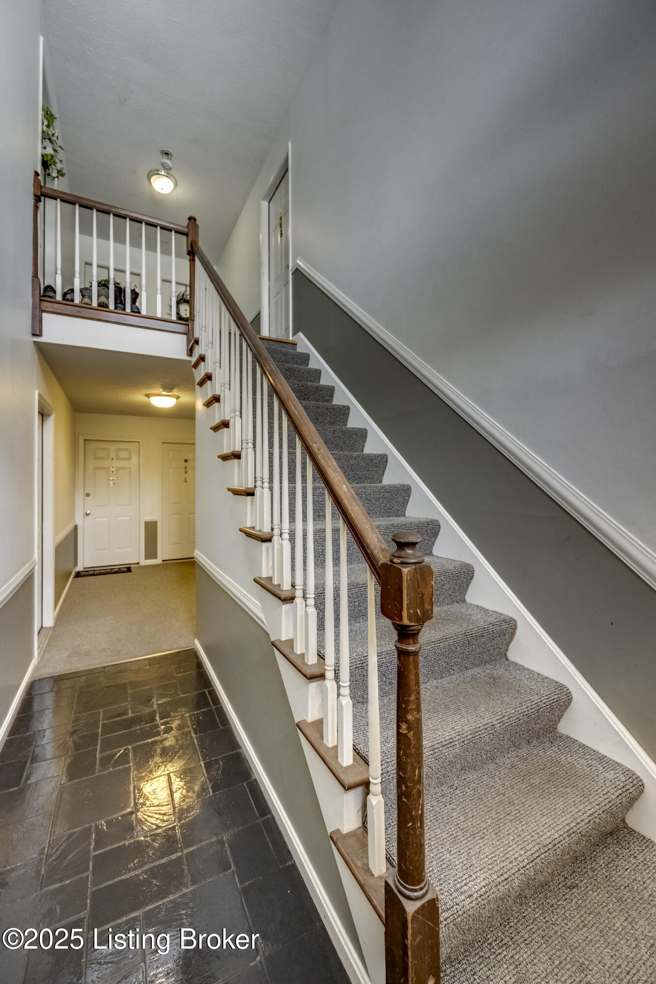 410 Mockingbird Valley Road, Unit 1 Louisville, KY 40207 - Photo 2 of 39 2Y0A5721-A