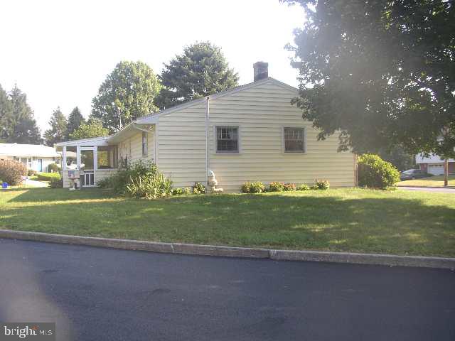 125 Robin Road Hershey, PA 17033 - Photo 8 of 9 Gallery Image 8