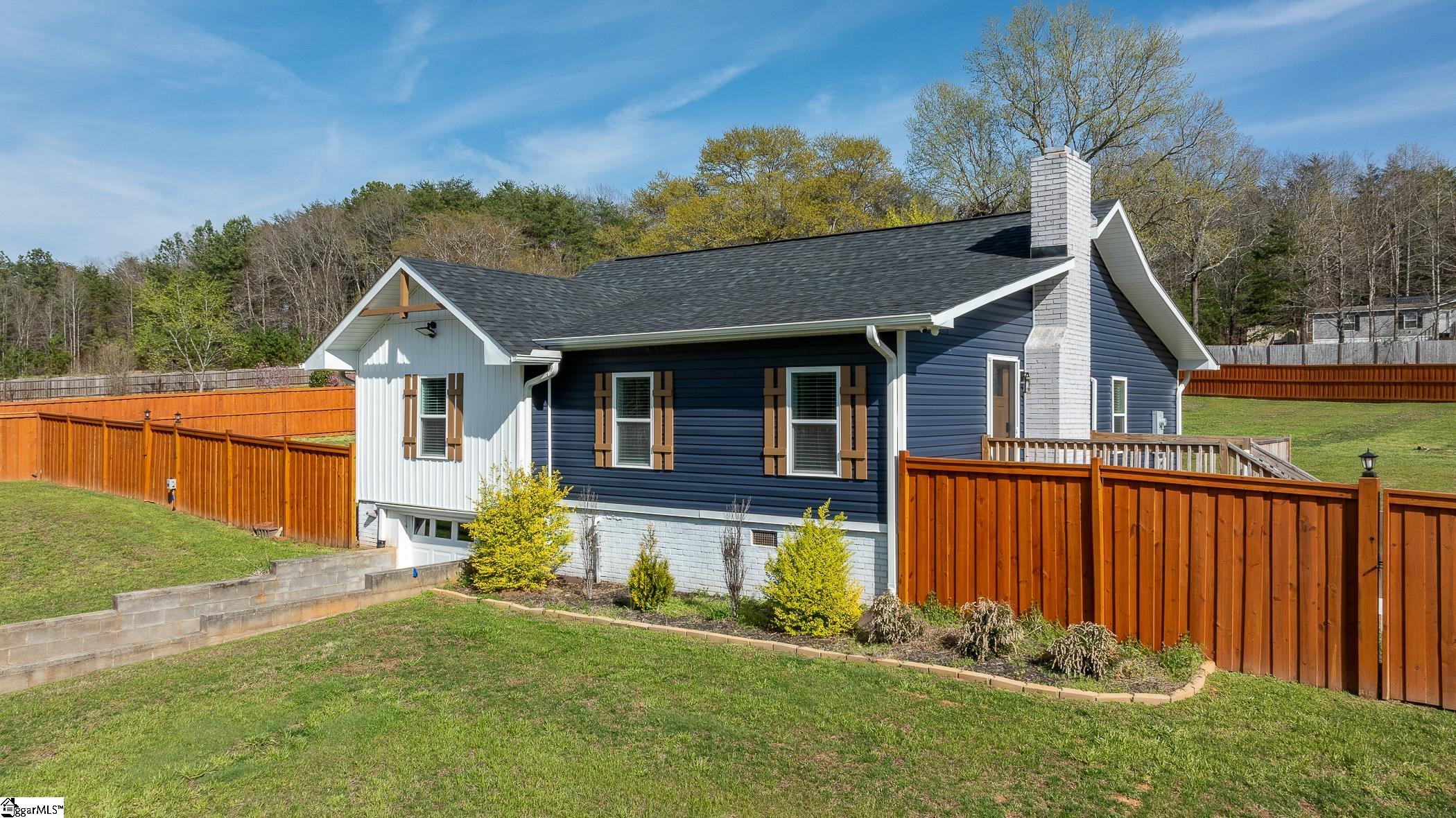 5204 Highway 14 Landrum, SC 29356 - Photo 2 of 36