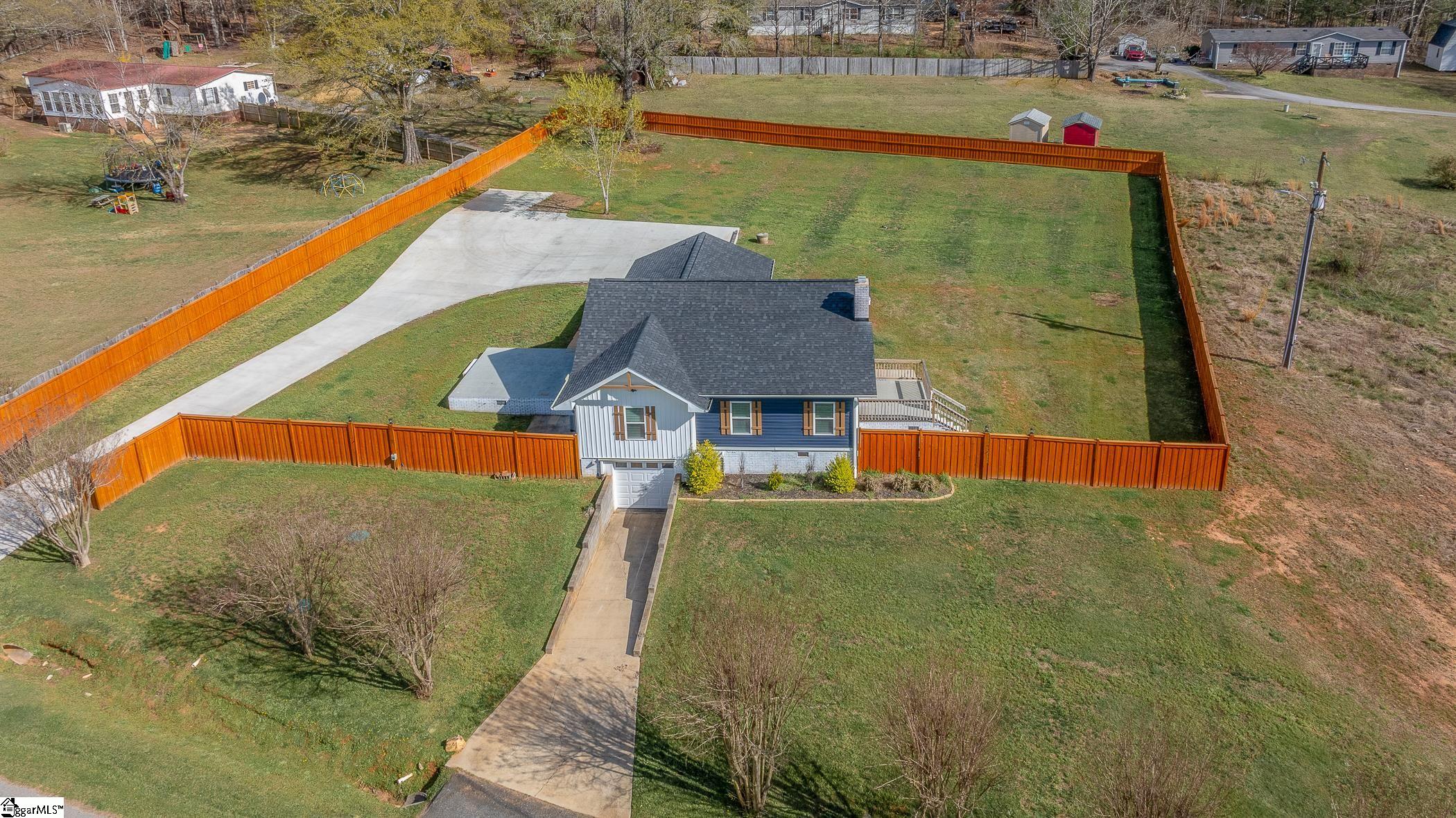 5204 Highway 14 Landrum, SC 29356 - Photo 5 of 36