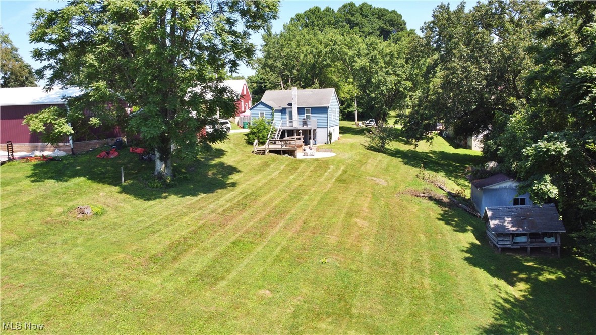 2660 Ridge Road Zanesville, OH 43701 - Photo 7 of 20 View of green lawn