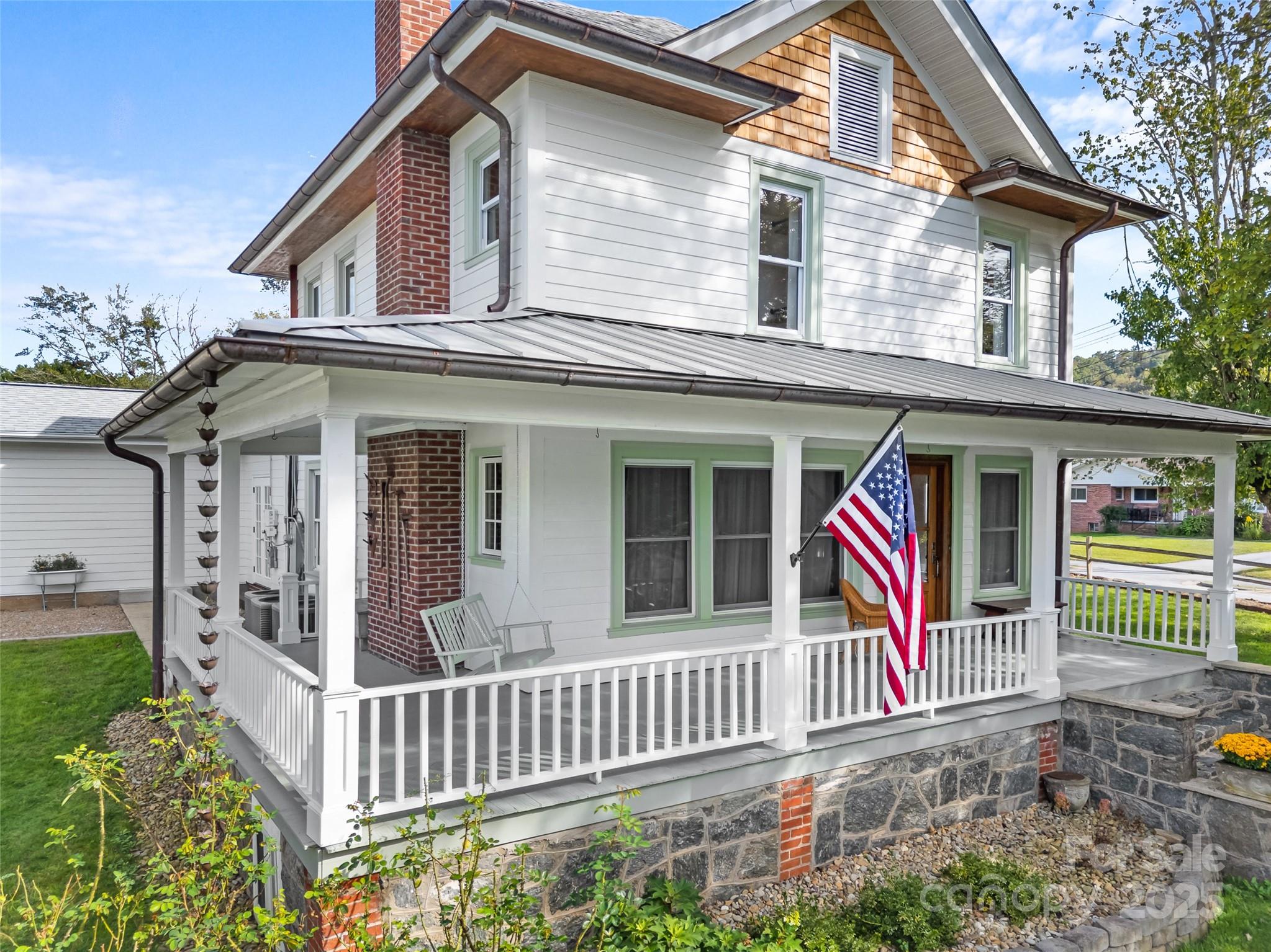 505 North Country Club Road Brevard, NC 28712 - Photo 38 of 48 a front view of a house with a porch
