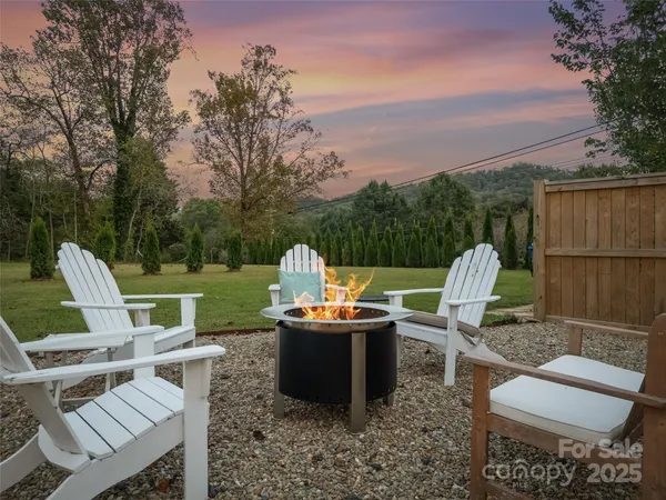 $925,000 | 505 North Country Club Road, Brevard, NC 28712