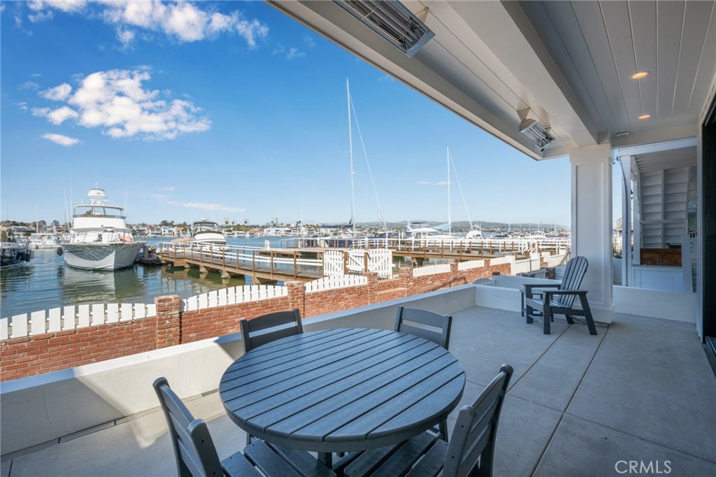 413 Edgewater Place Newport Beach, CA 92661 - Photo 13 of 59