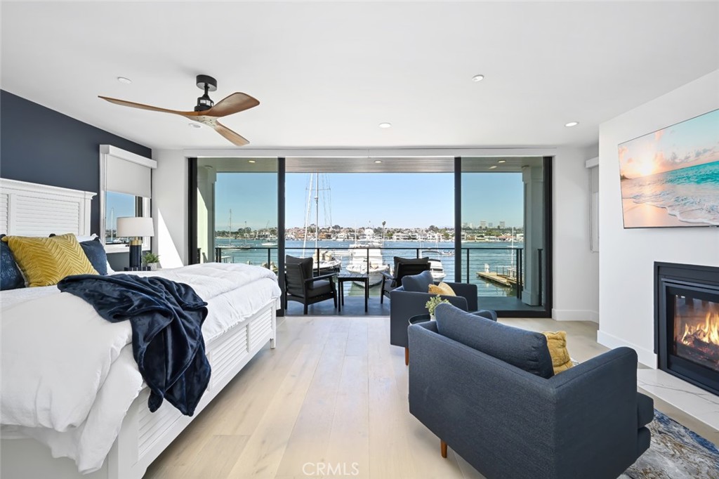 413 Edgewater Place Newport Beach, CA 92661 - Photo 15 of 59