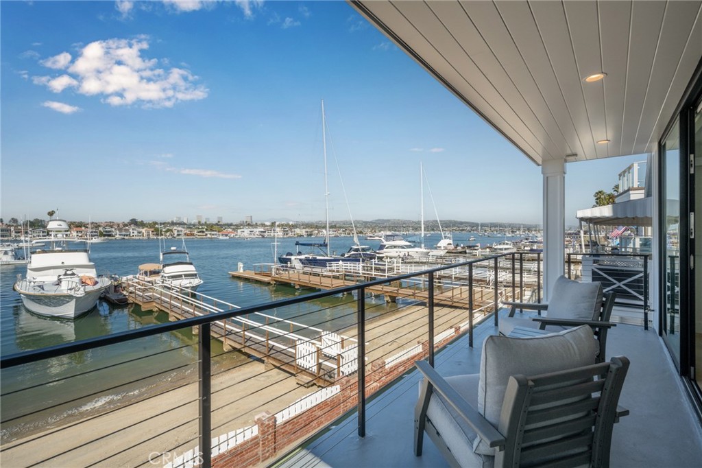 413 Edgewater Place Newport Beach, CA 92661 - Photo 20 of 59