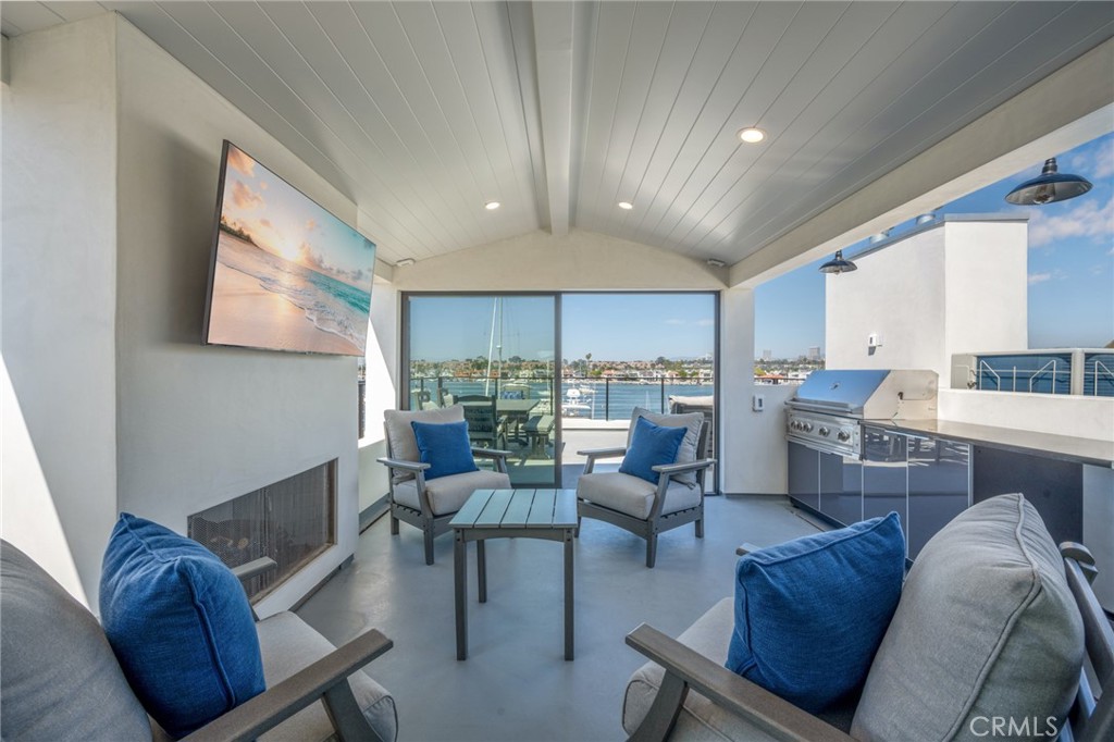 413 Edgewater Place Newport Beach, CA 92661 - Photo 25 of 59