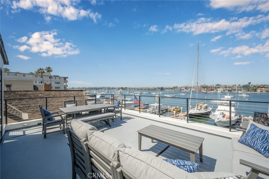 413 Edgewater Place Newport Beach, CA 92661 - Photo 30 of 59