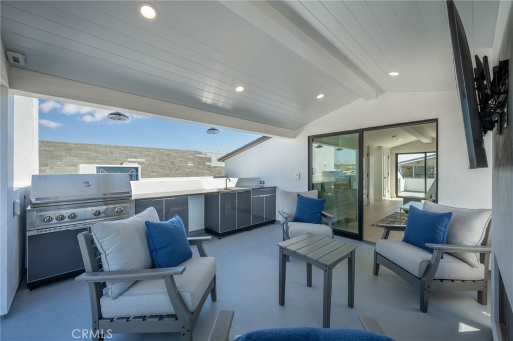 413 Edgewater Place Newport Beach, CA 92661 - Photo 31 of 59