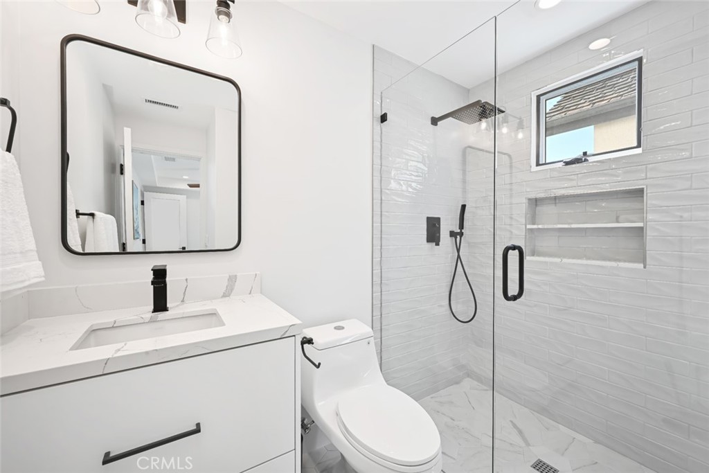 413 Edgewater Place Newport Beach, CA 92661 - Photo 43 of 59