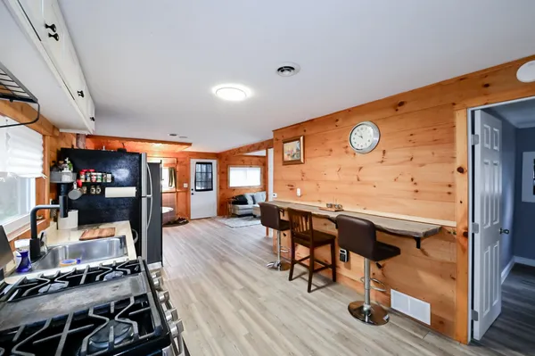 $299,999 | 3 Hollywood Avenue, Raymond, NH 03077