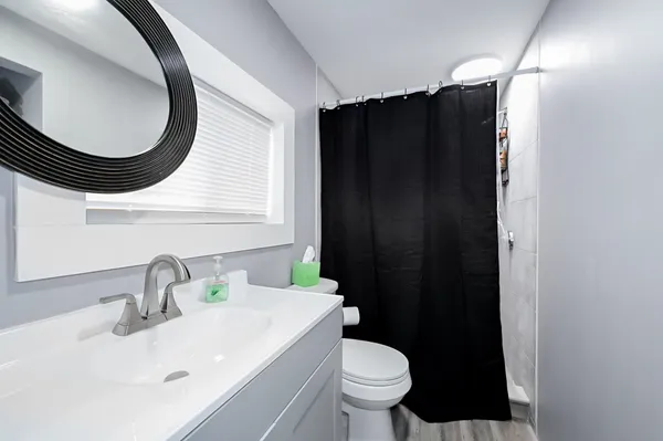 $299,999 | 3 Hollywood Avenue, Raymond, NH 03077