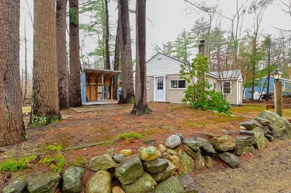 $299,999 | 3 Hollywood Avenue, Raymond, NH 03077