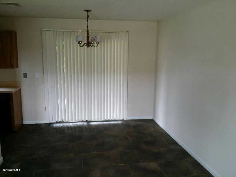 5050 Bridge Road Cocoa, FL 32927 - Photo 11 of 15 Dining Room