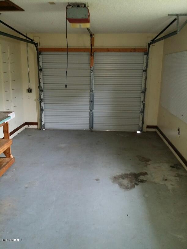 5050 Bridge Road Cocoa, FL 32927 - Photo 13 of 15 Garage