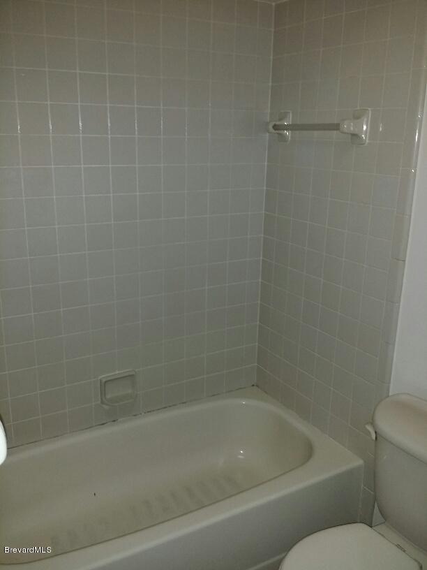 5050 Bridge Road Cocoa, FL 32927 - Photo 7 of 15 Bathroom 1