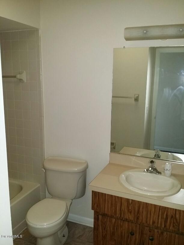 5050 Bridge Road Cocoa, FL 32927 - Photo 8 of 15 Bathroom